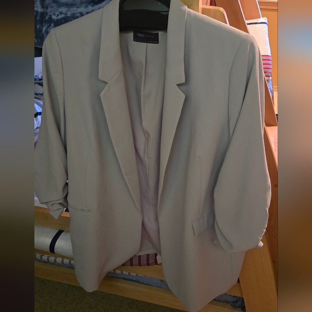 Elegant Gray 3/4 Sleeve Blazer